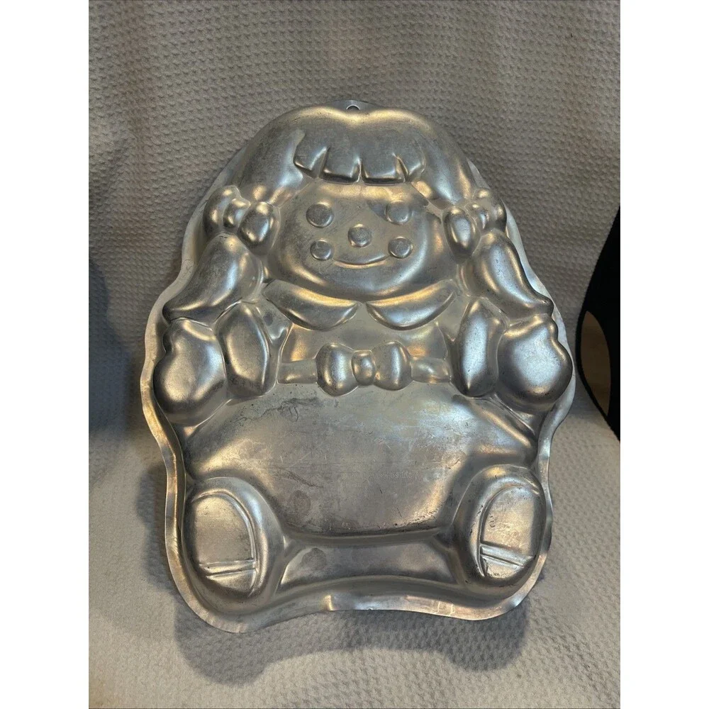 Wilton Cake Pan Mold BABY DOLL #2105-573 Aluminum 2000 Vintage